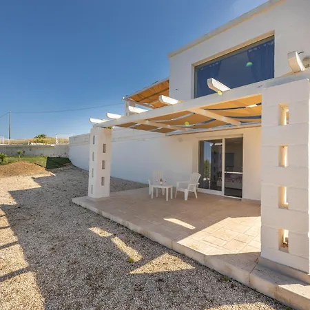 Villa Alba Chiara Serranova