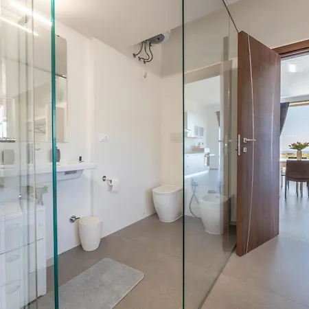 Alba Chiara Вилла